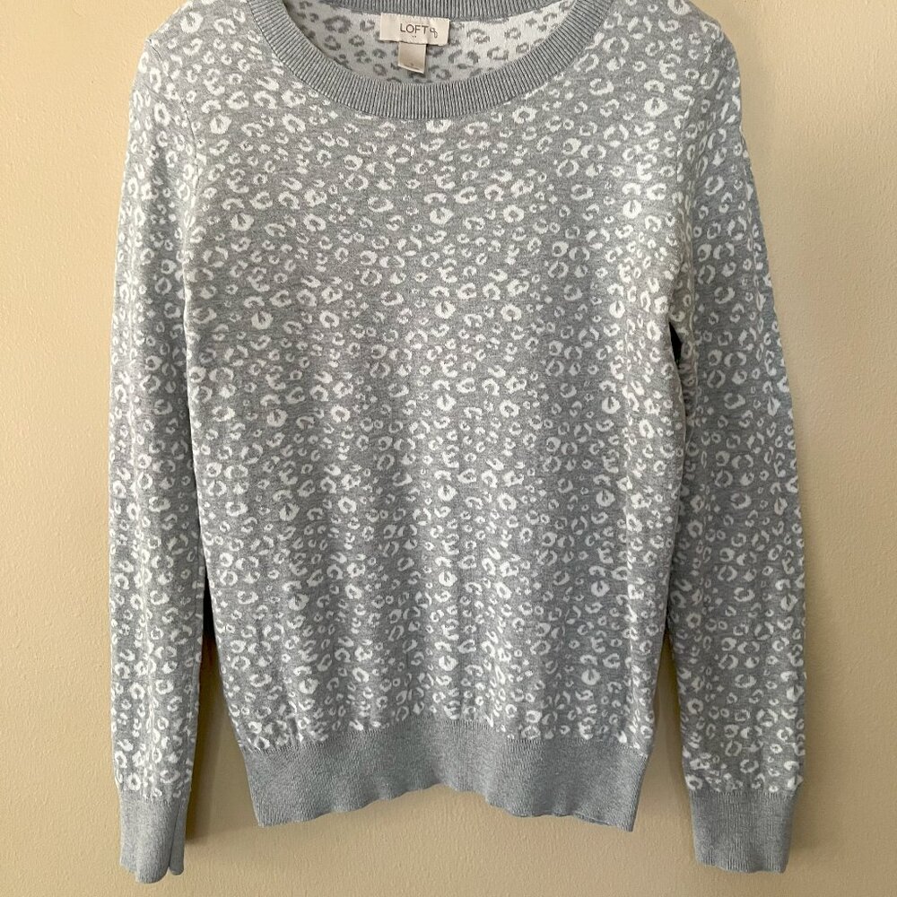Ann Taylor Loft Gray and White Leopard Print 100% Cotton Sweater Size S - Picture 2 of 4